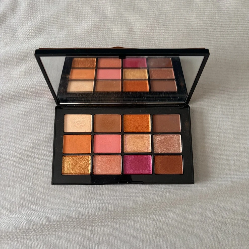Nars Afterglow Eyeshadow Palette - Picture 1 of 3